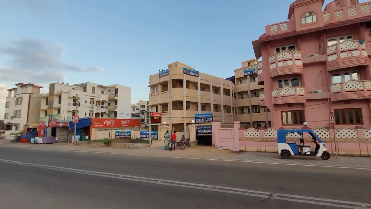 Puri Travel Experience: Staying in a Beach Facing Hotels in Puri